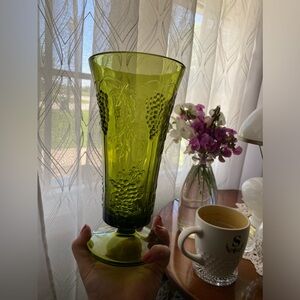 Vintage green vase💁🏼‍♀️